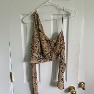 One Shoulder Cheatah Print Top